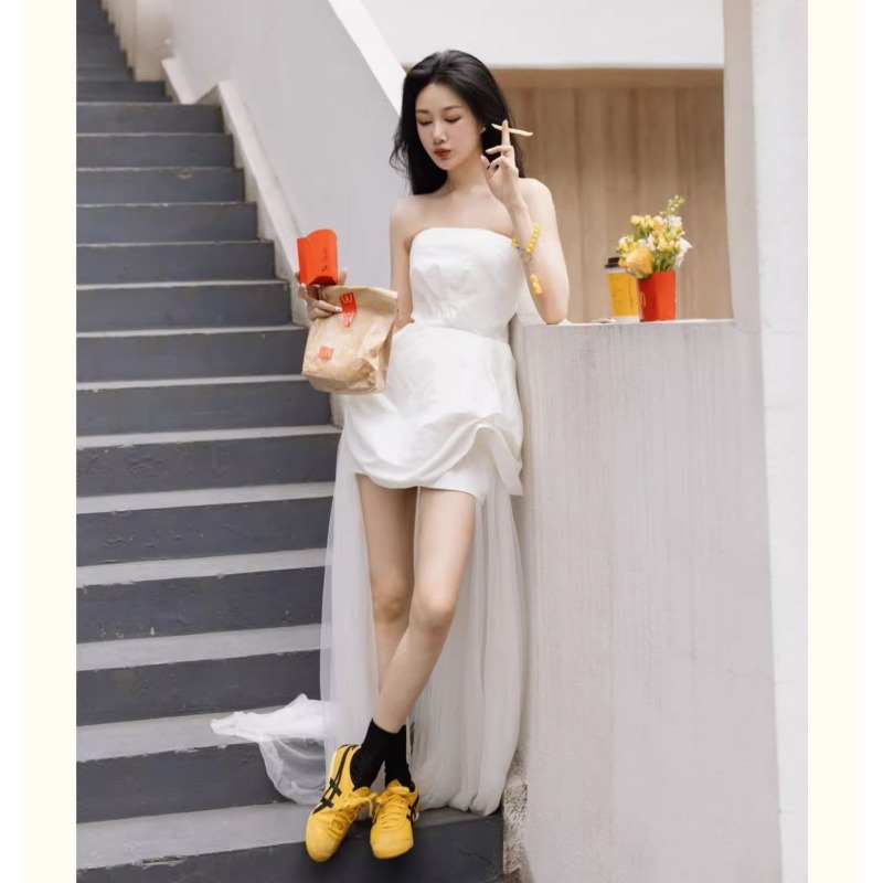 French White Strapless Morning - Photography Basics recension och pris
